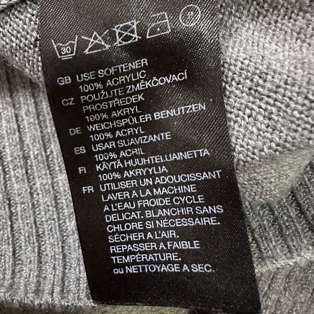 H&M Gray V-Neck Sweater- Medium - Picture 6 of 7